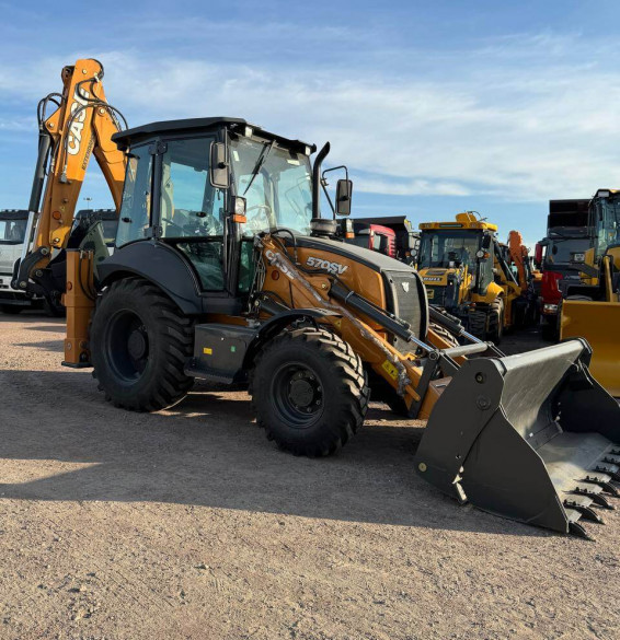 Экскаватор-погрузчик