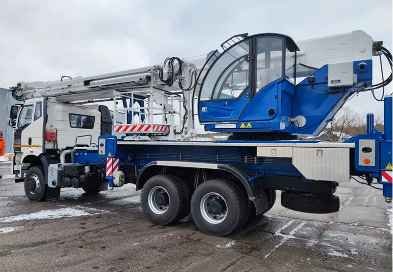 Аренда автовышки Клинцы АГП-45-9К в Санкт-Петербурге и Ленинградской области