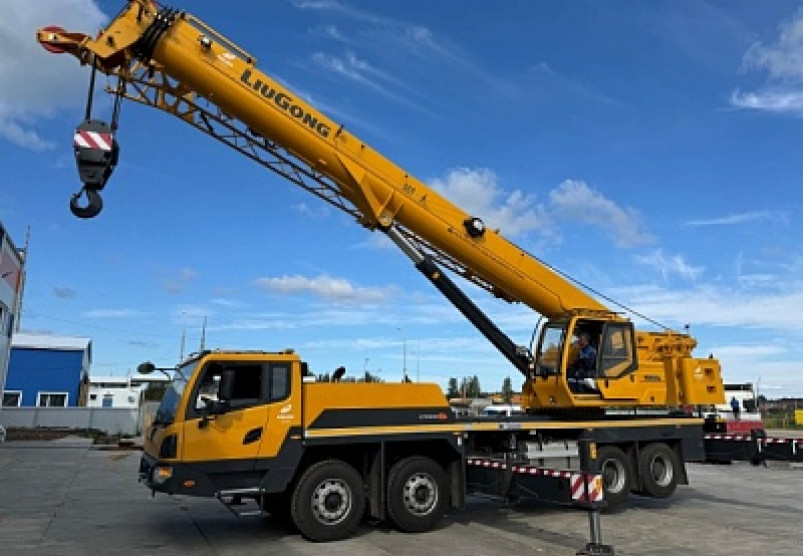Аренда автокрана LiuGong LTC1000L5 в Санкт-Петербурге и Ленинградской области