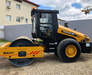 Грунтовый каток SANY SSR120 (12 тонн)