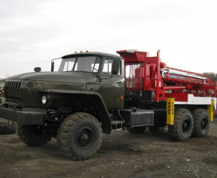 Ямобур Урал 4320-60/70 с буровой установкой KAMGLIM KDC-5600